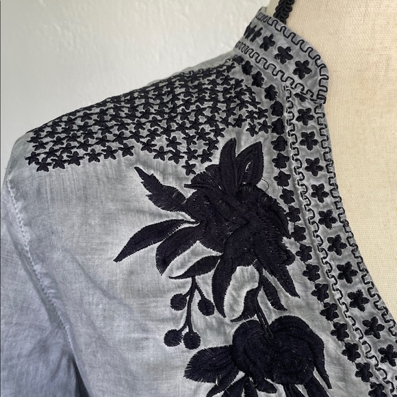 C.C 100% Cotton Gray + Black Embroidered Cotton Long Sleeve Button Down Blouse M - Picture 3 of 10